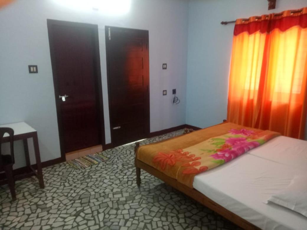 Marayoor Tourist Home Муннар Экстерьер фото